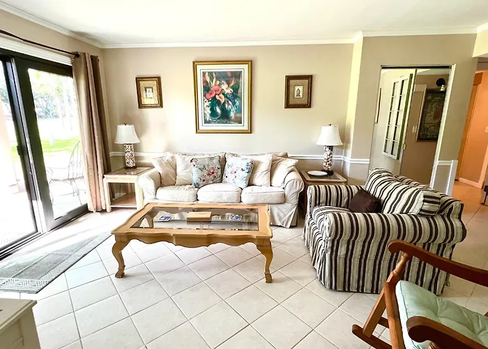 Charming 2Bedroom Condo With Golf Course Views 1815