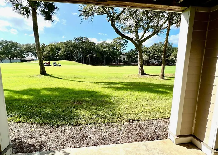 Charming 2Bedroom Condo With Golf Course Views 1815